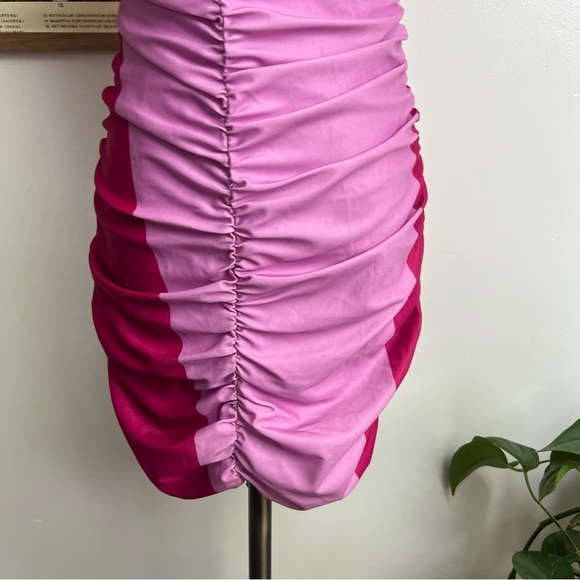 Tiger Mist Pink Fever Samira Strapless Mini Dress in Macro Print Medium - Picture 10 of 11